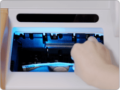 放入要儲值的金額到提款機內