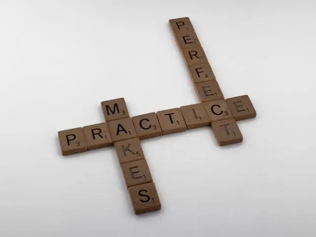 practice makes perfects 的拼圖，激勵讀者坐而言不如起而行